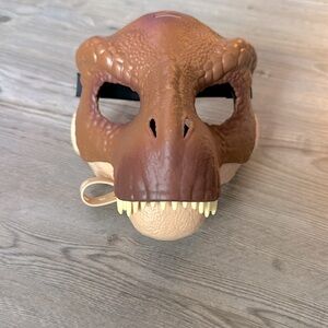 Jurassic park mask new without tags